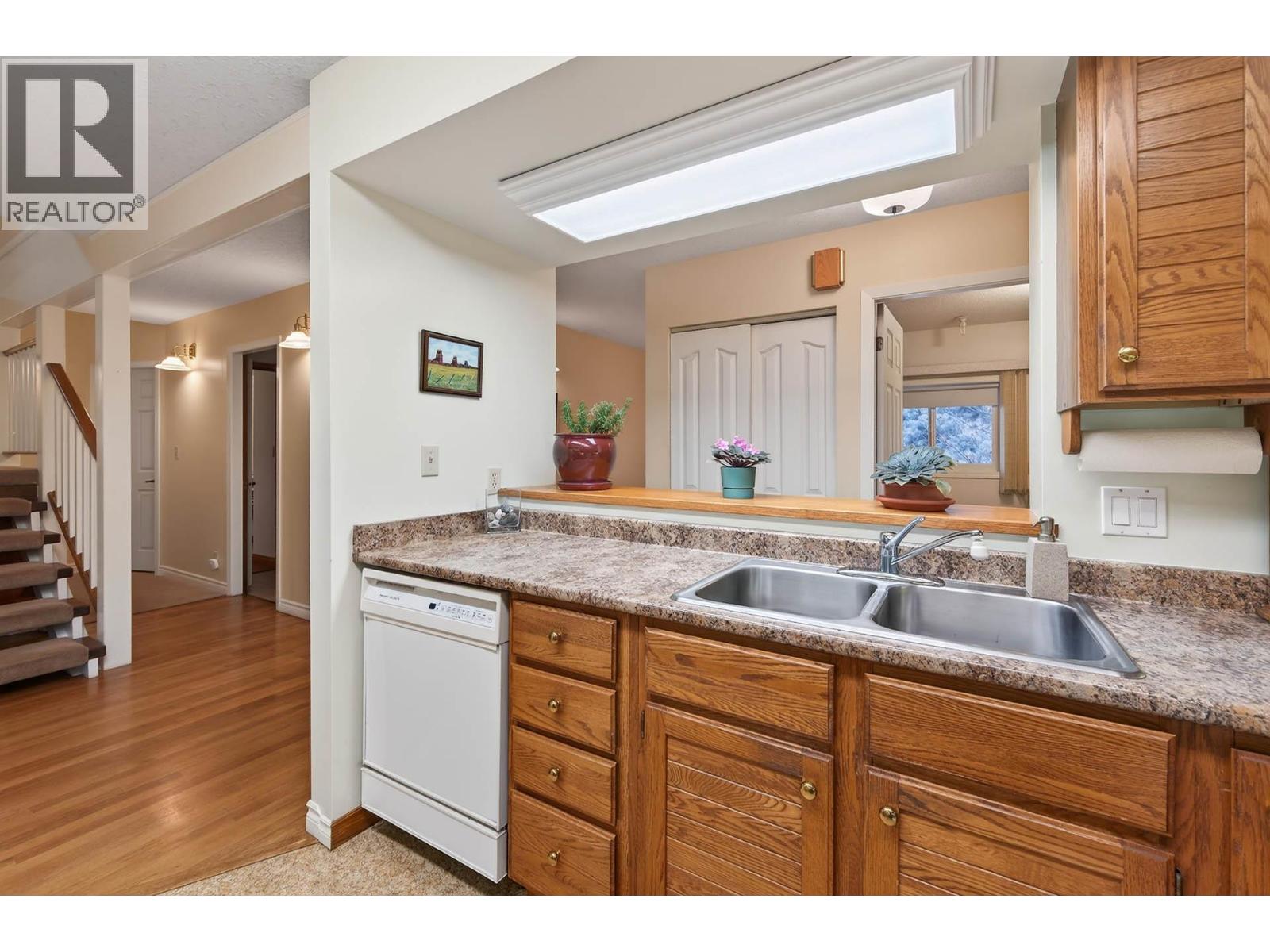 675 HUMPHREY ROAD - 17