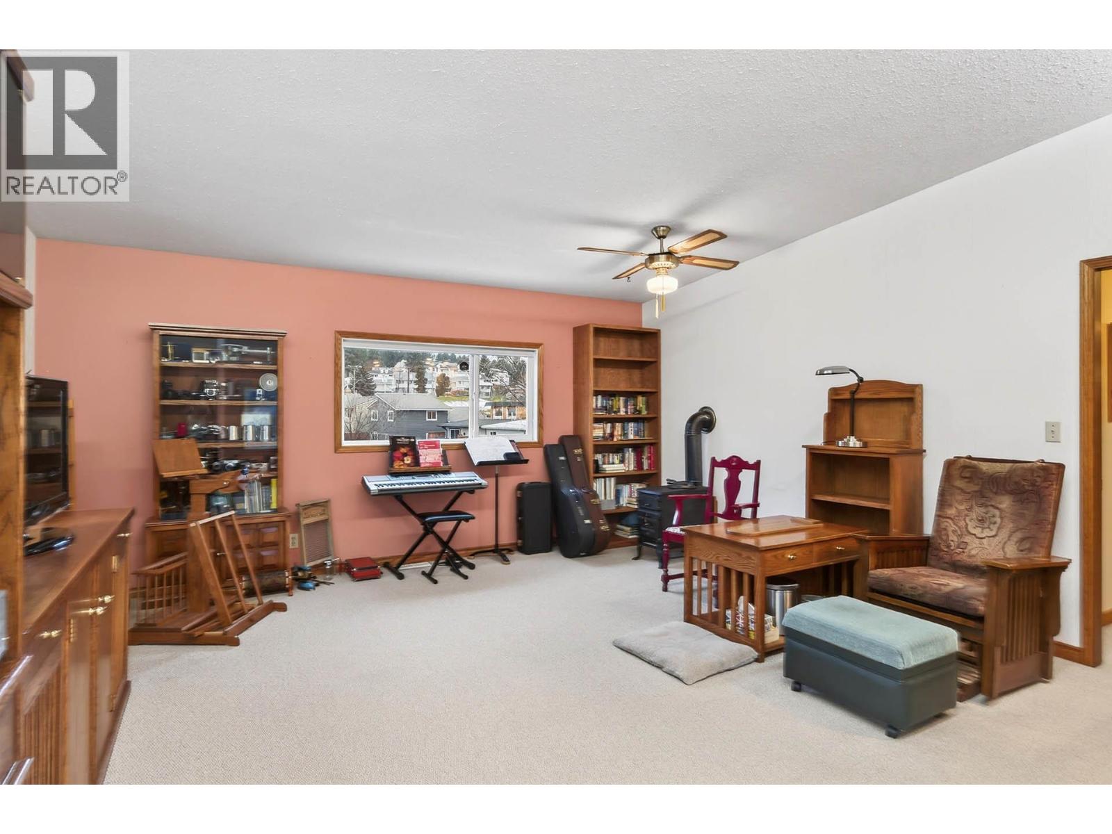 675 HUMPHREY ROAD - 44