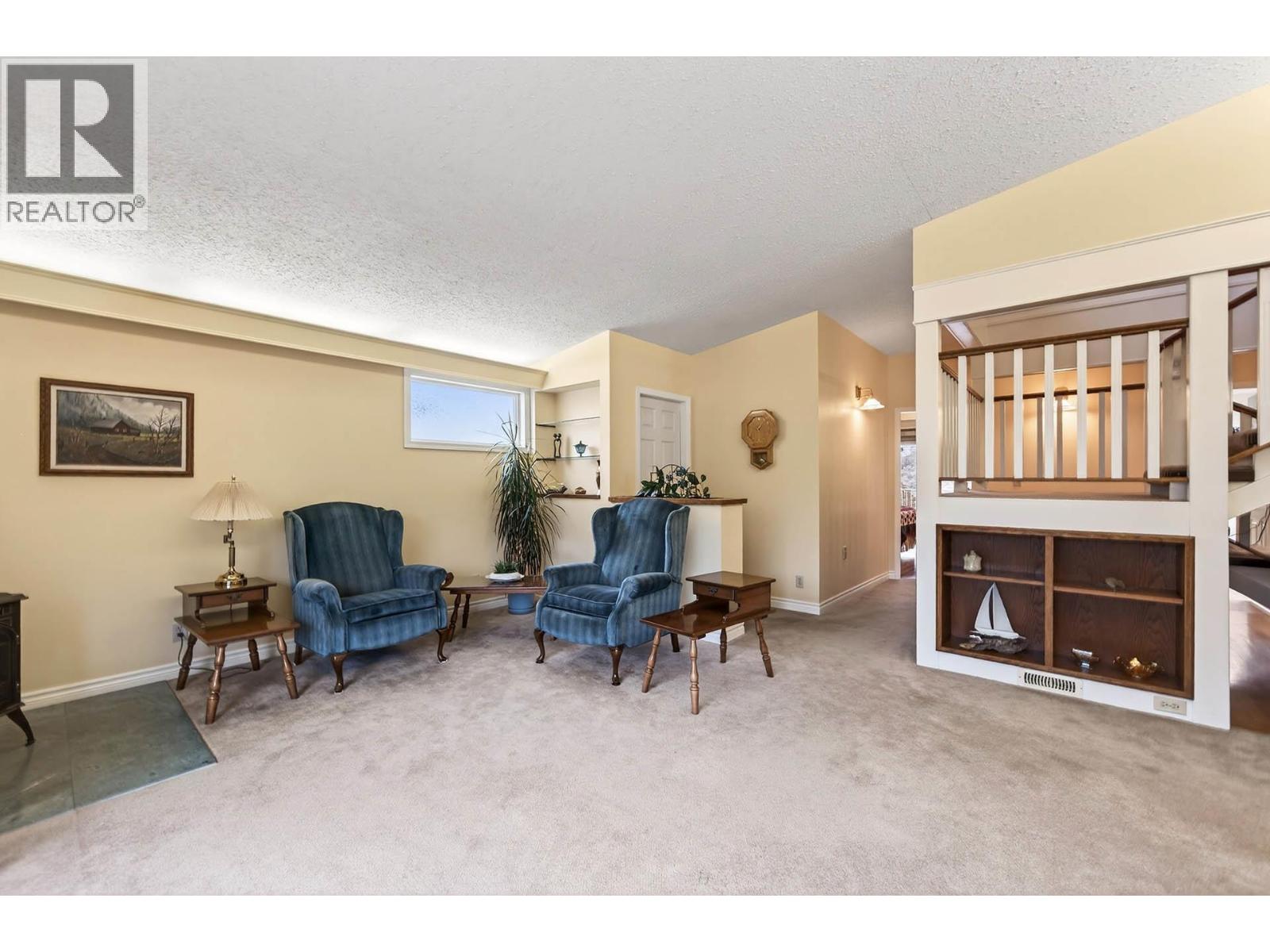 675 HUMPHREY ROAD - 23