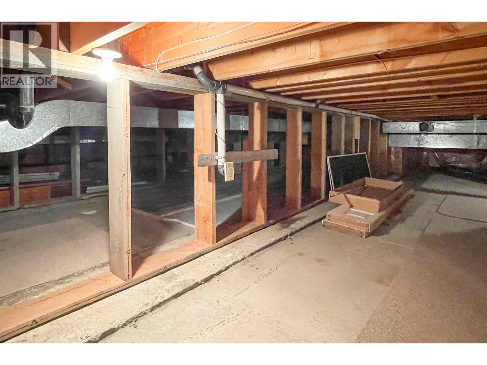 675 HUMPHREY ROAD - 52