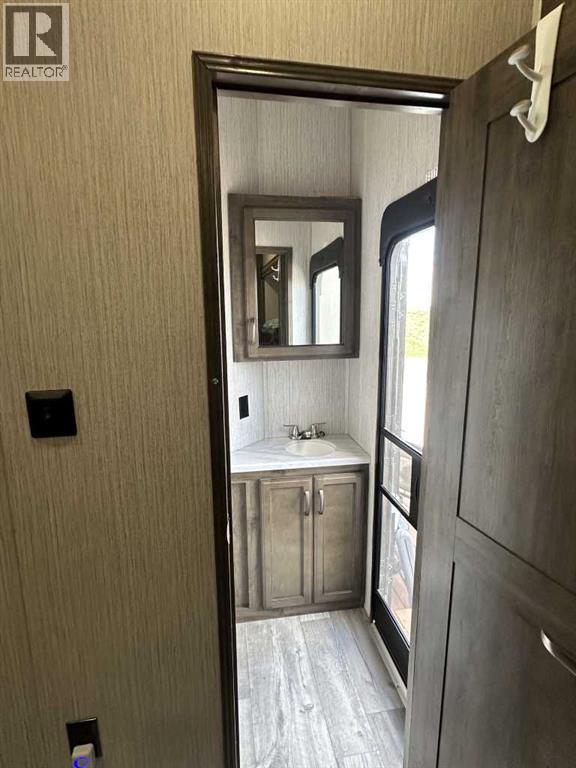 25054 South Pine Lake Road, Rural Red Deer County