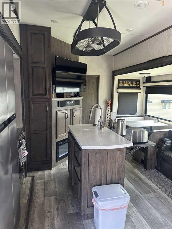 25054 South Pine Lake Road, Rural Red Deer County