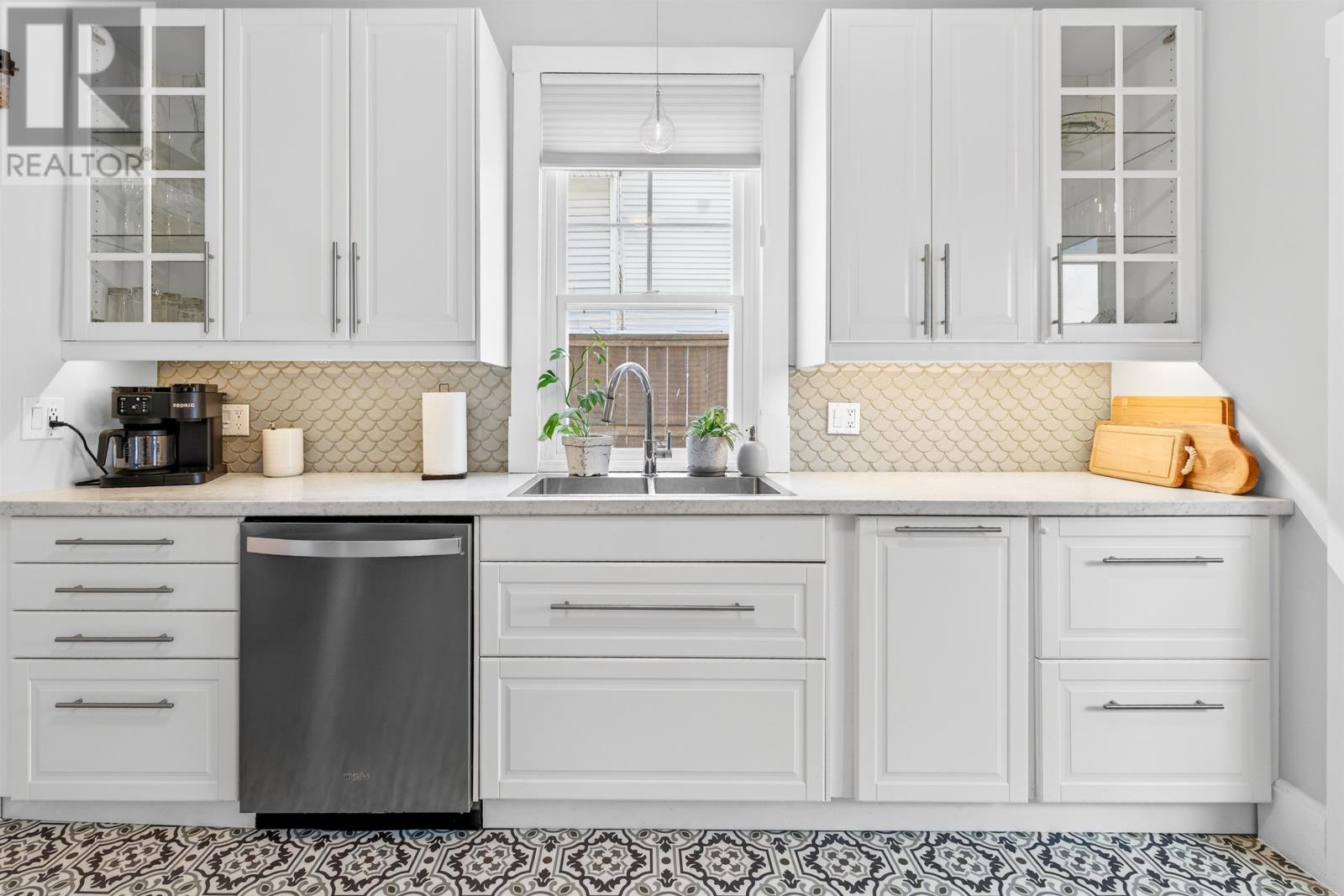 361-363 QUEEN STREET - 14