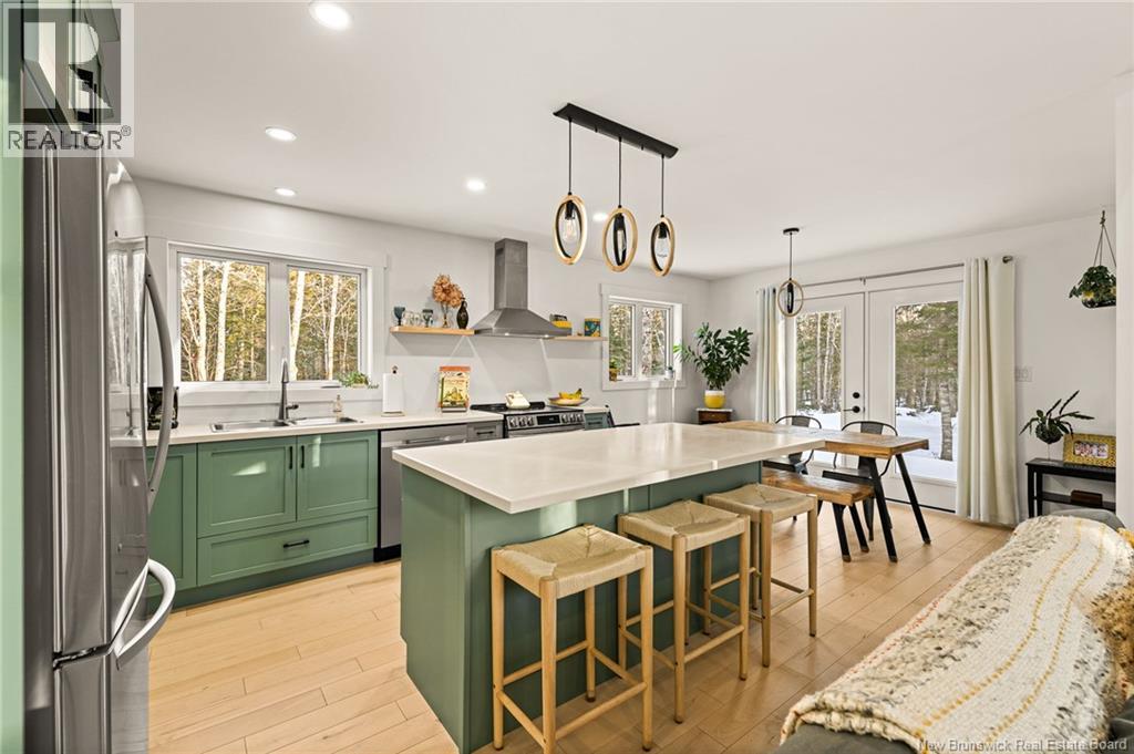 368 KAY ROAD - 12