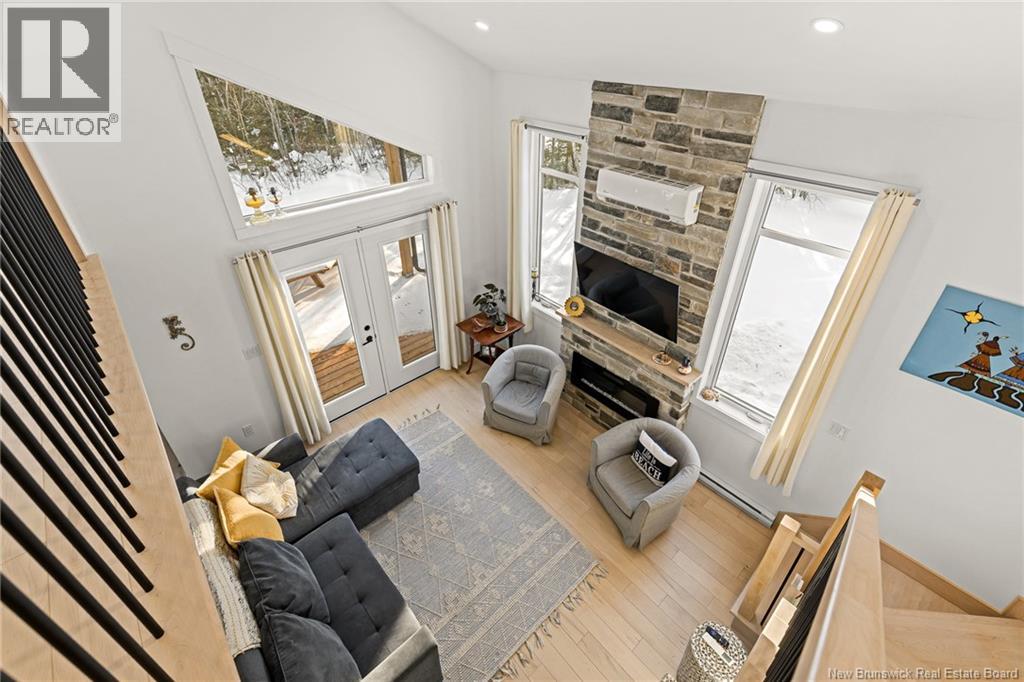 368 KAY ROAD - 25