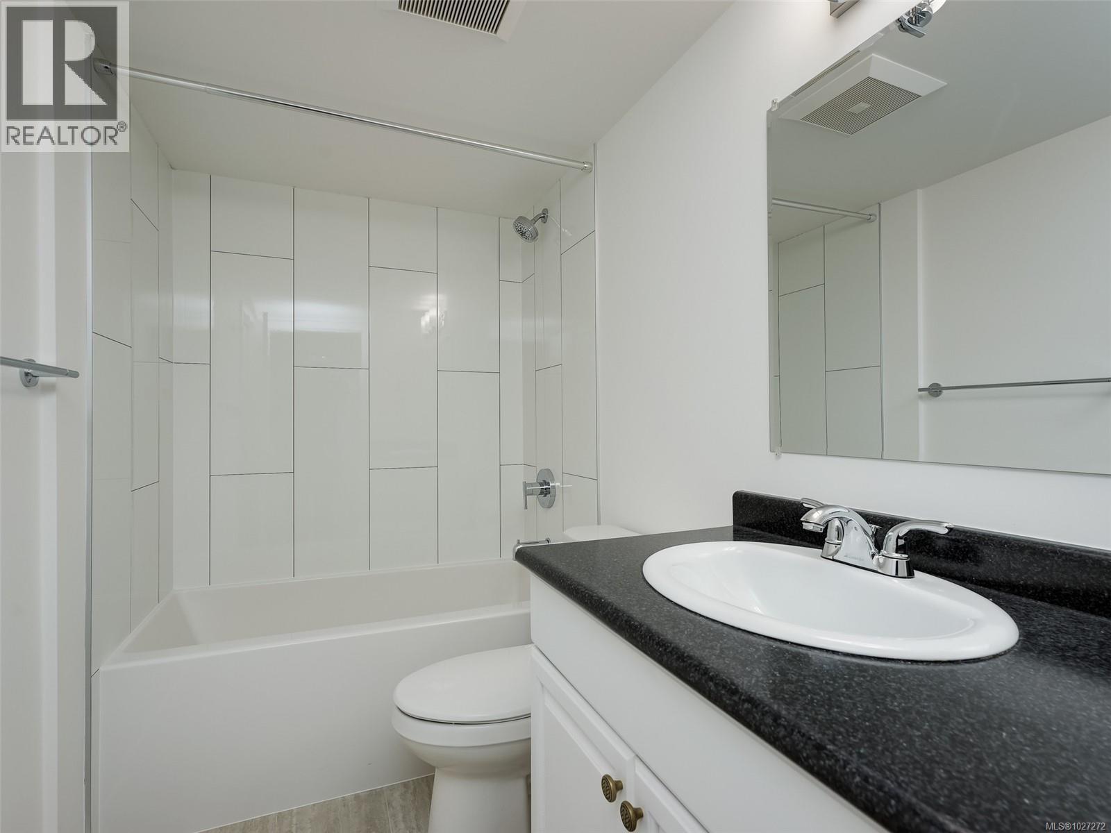 104 689 Bay Street, Victoria