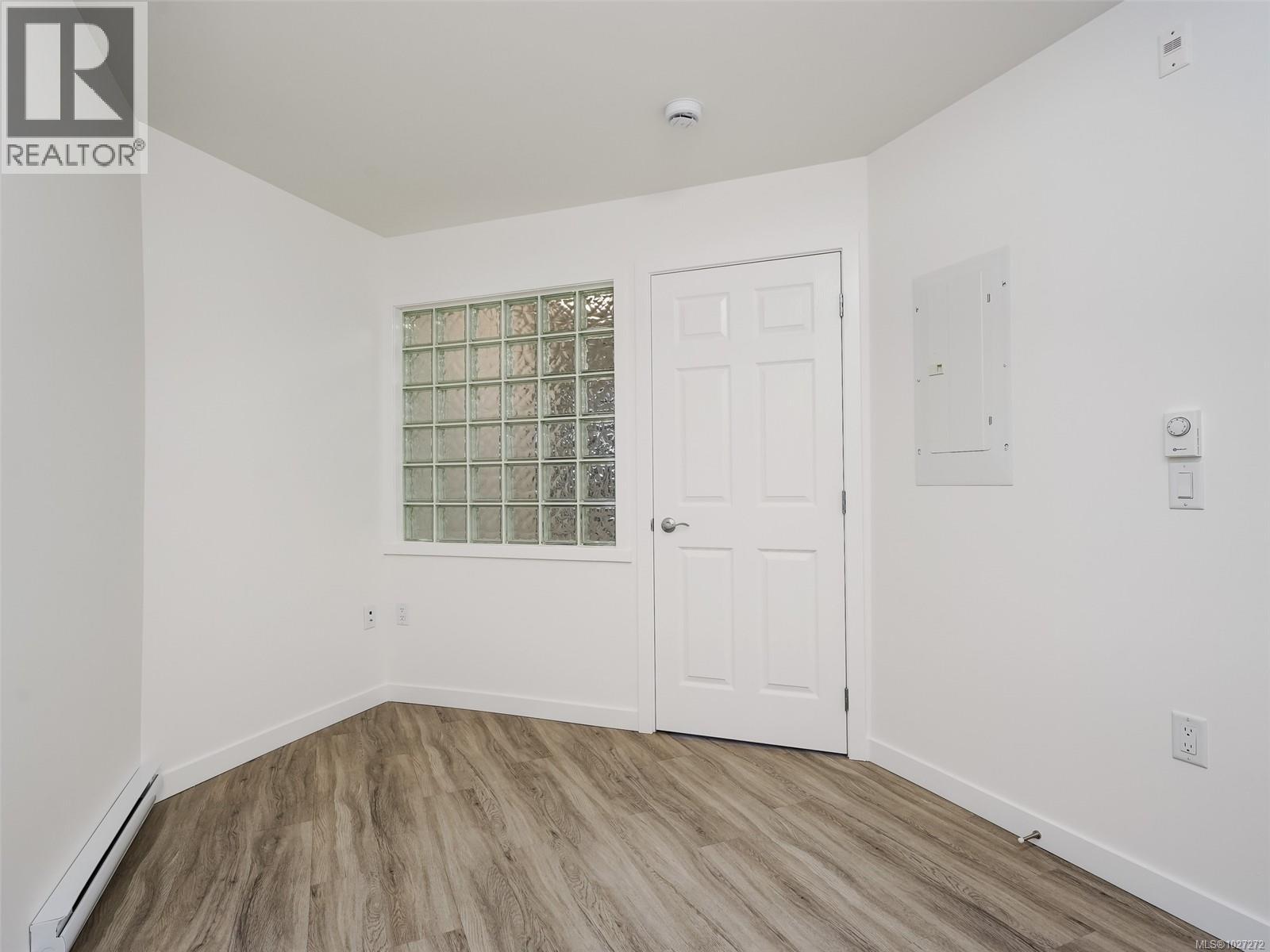 104 689 Bay Street, Victoria