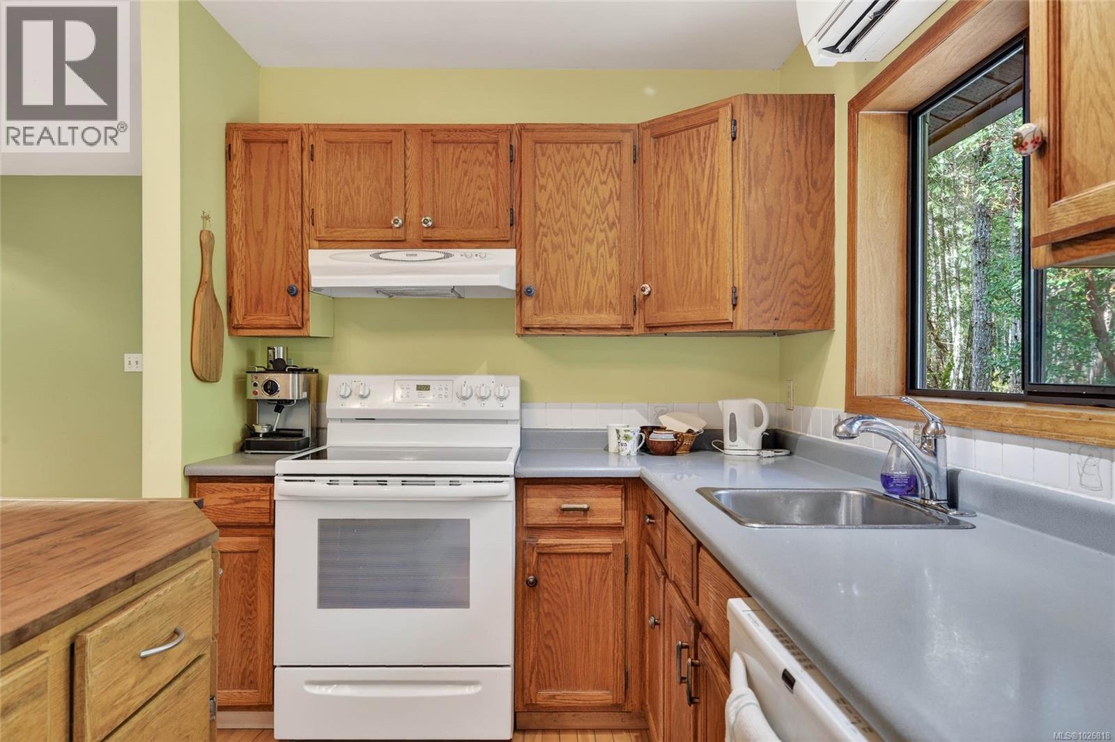  274 Trincomali Heights, Salt Spring