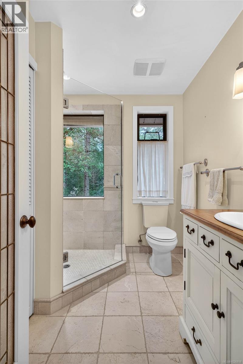  274 Trincomali Heights, Salt Spring