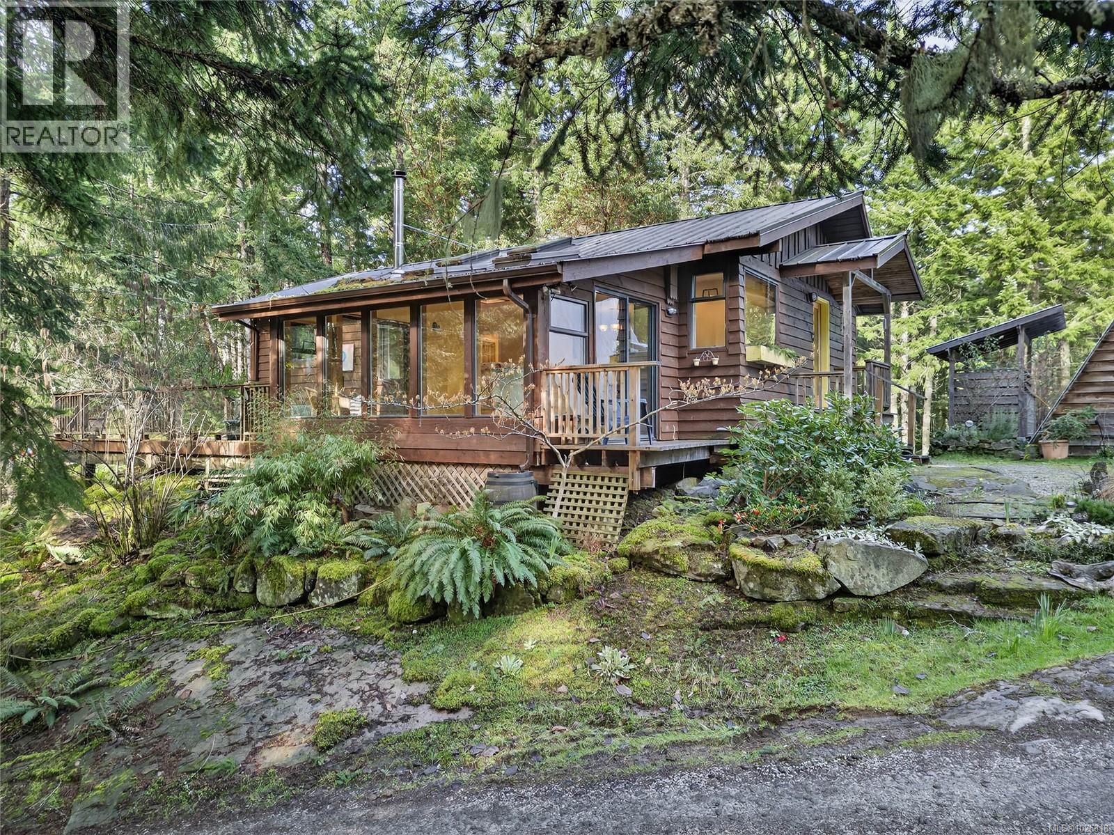 274 Trincomali Hts - Photo 2 of 35, Salt Spring, British Columbia