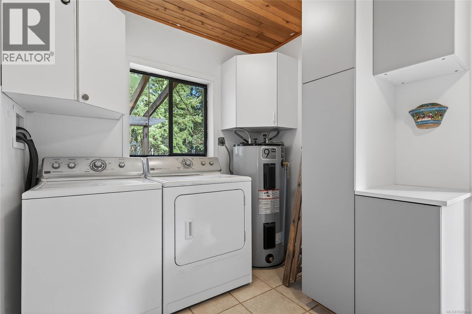  274 Trincomali Heights, Salt Spring