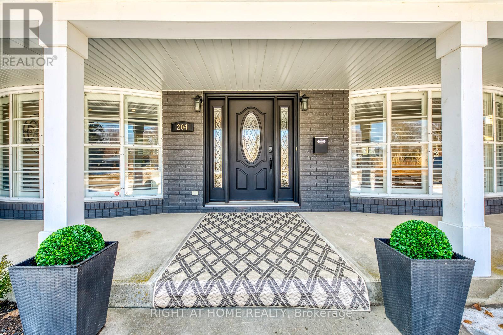 204 WALKERS LINE - Photo 2 of 46, Burlington (Roseland), Ontario