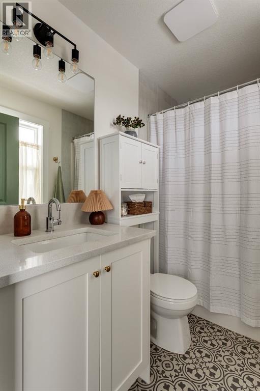 525 River Heights Drive, Cochrane