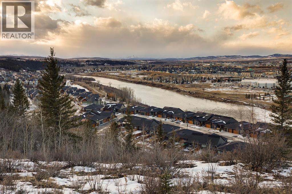 525 River Heights Drive, Cochrane