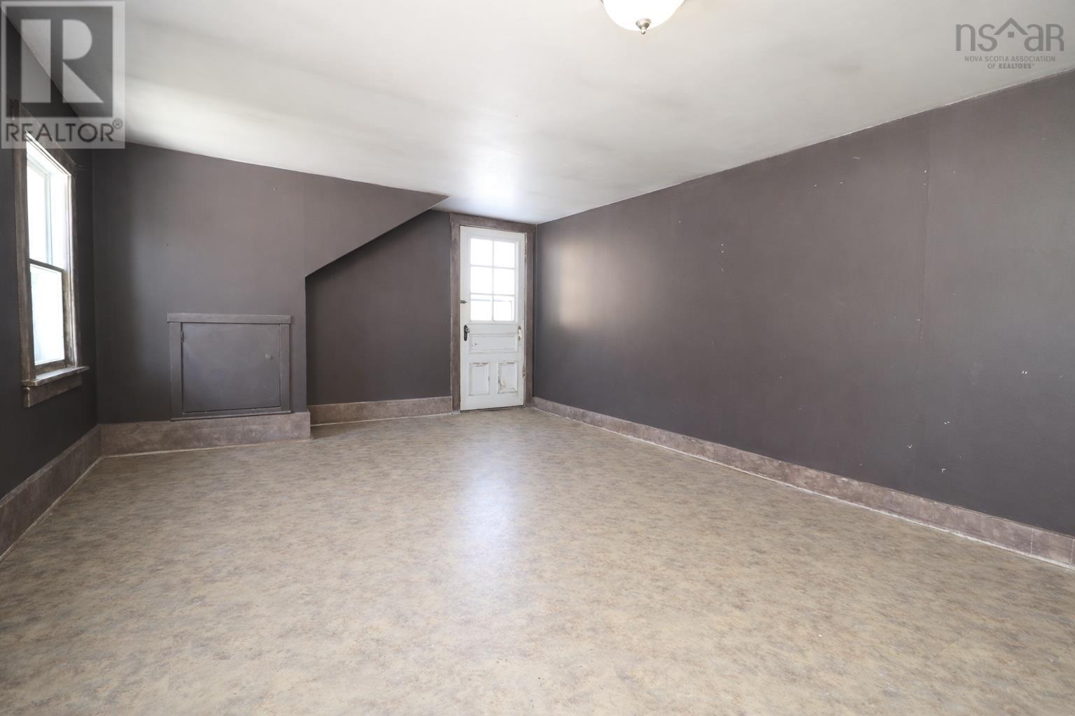 Property 18 of 37 of 6515 Highway 3