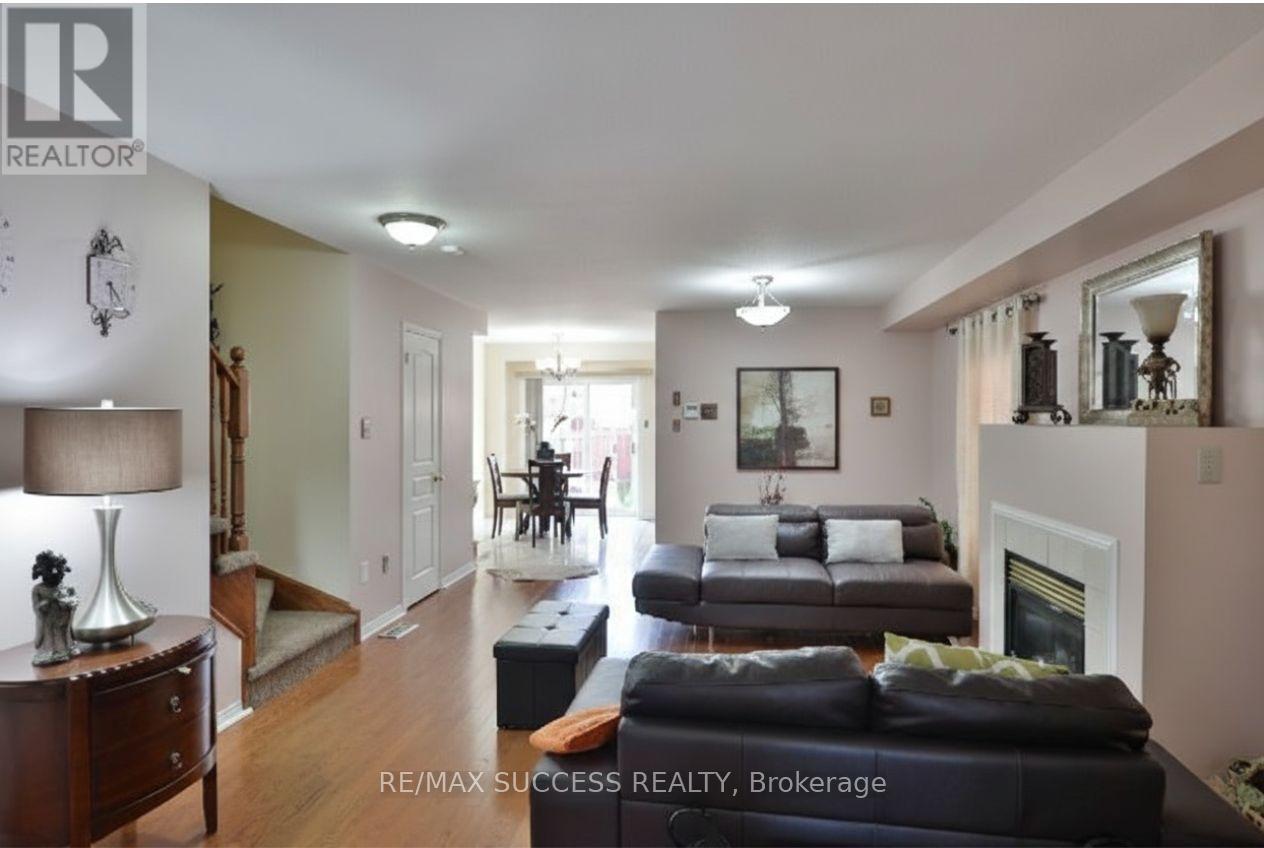 5854 DELLE DONNE DRIVE - Photo 3 of 10, Mississauga (Churchill Meadows), Ontario