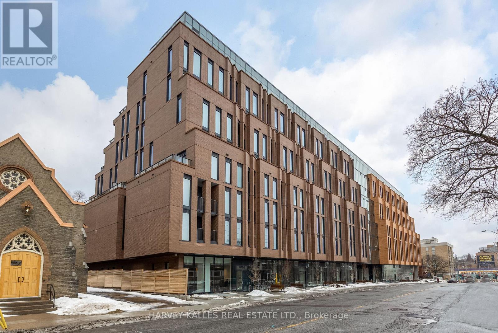 1720 Bayview Avenue 614