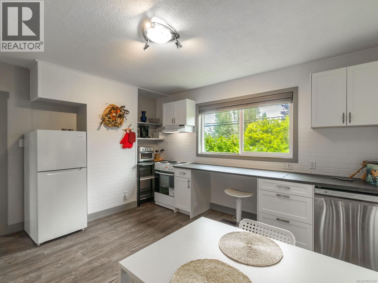 7261 LANTZVILLE RD - 8