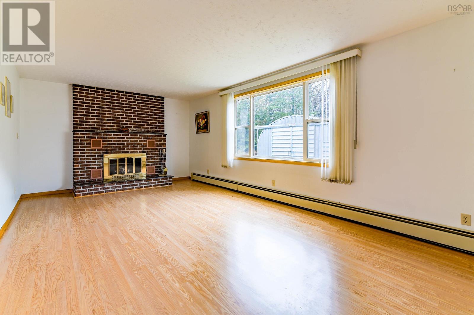 Property 21 of 49 of 4022 Aylesford Rd