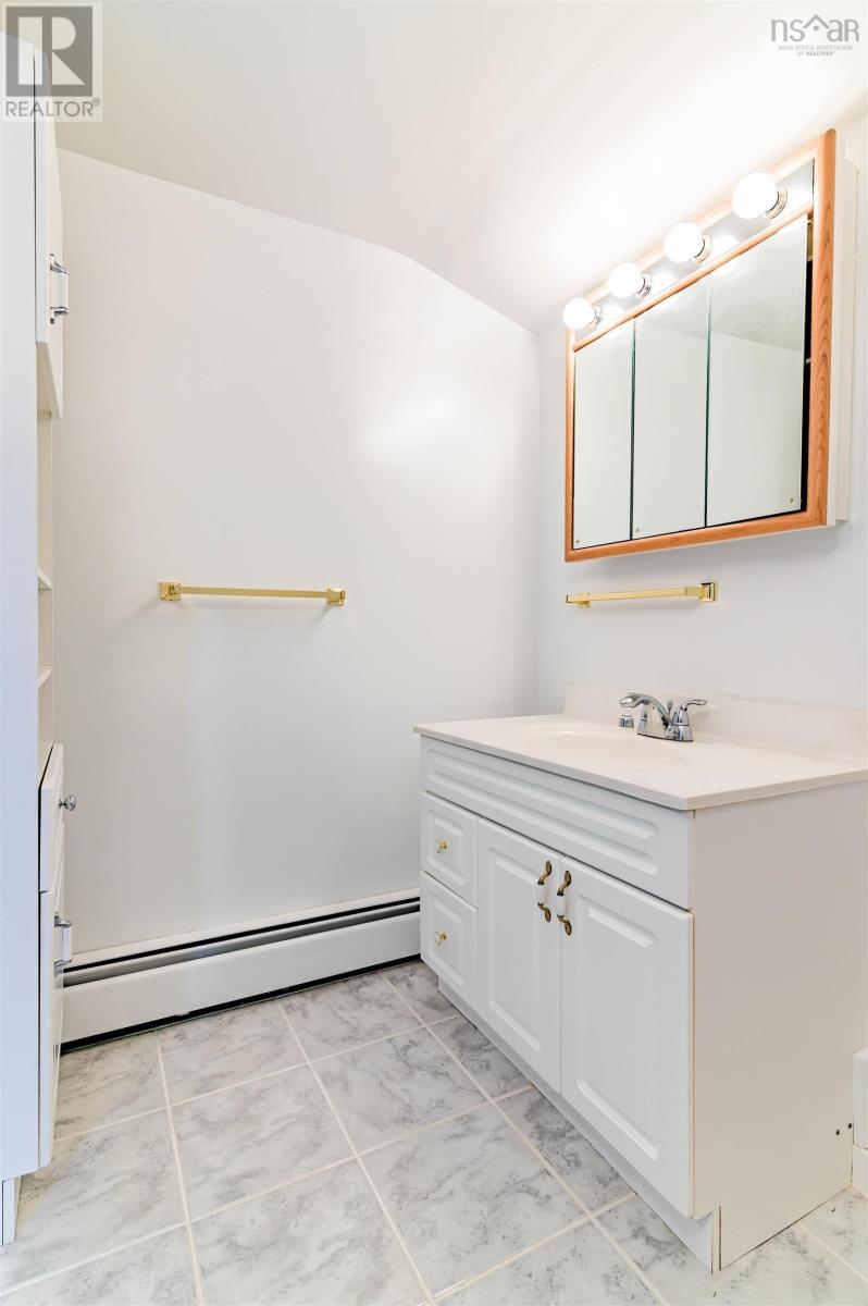 Property 35 of 49 of 4022 Aylesford Rd