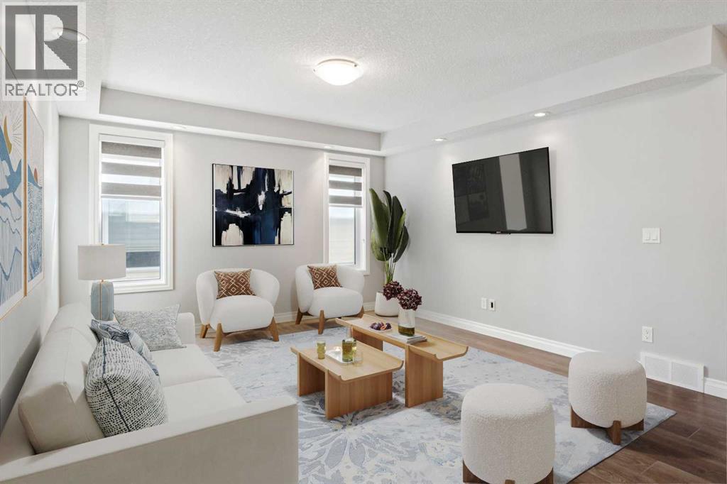 Single Family House for Sale in  Evansglen Drive NW Evanston Calgary 