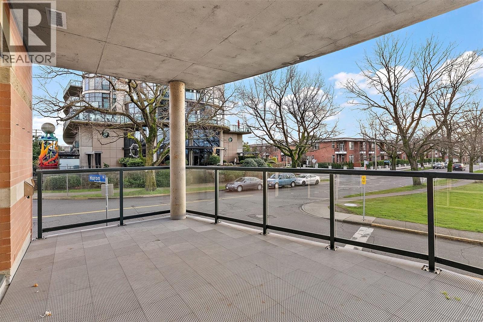 330 21 Dallas Road, Victoria