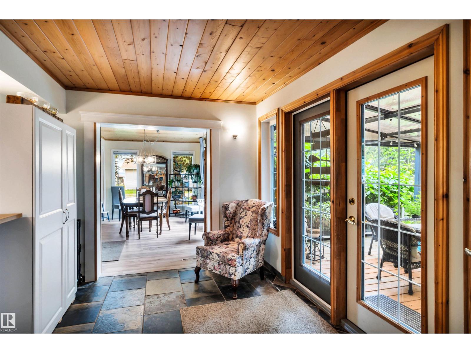 605 6St. Ross Haven - 15