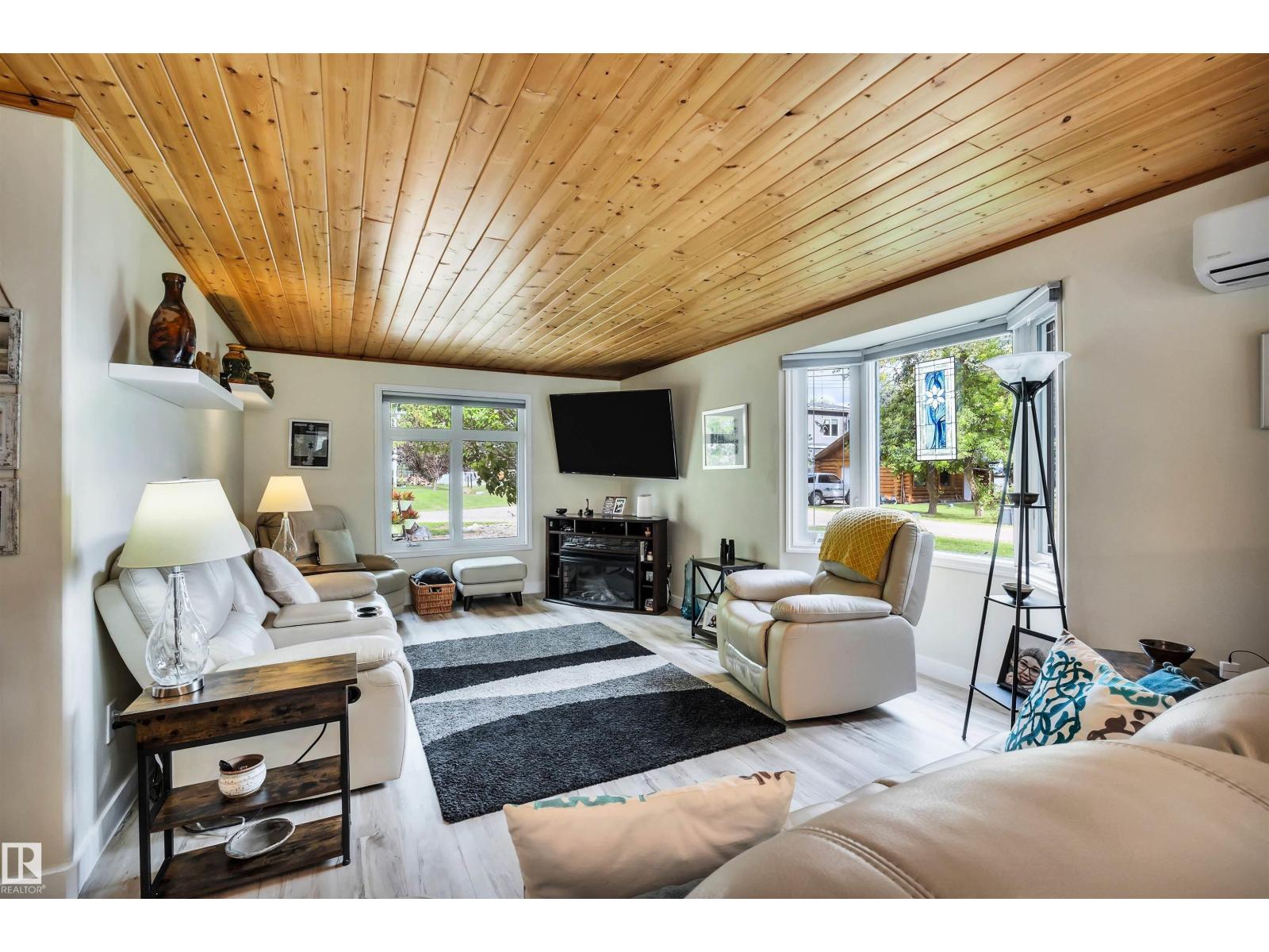 605 6St. Ross Haven - 19