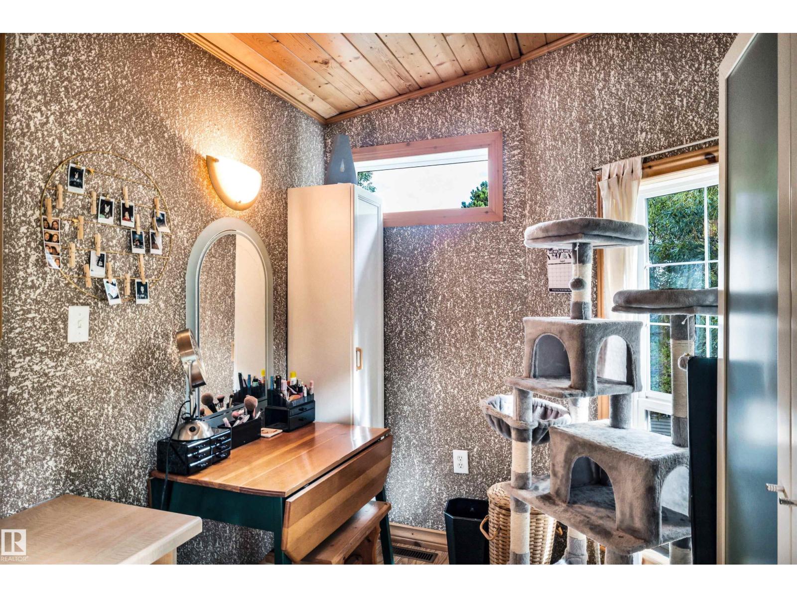 
          605 6St. Ross Haven
            <br/>
            <span>Rural Lac Ste. Anne County</span>
            , 
            <span>AB</span>
             <span>T0E1A0</span>
         - Photo 34