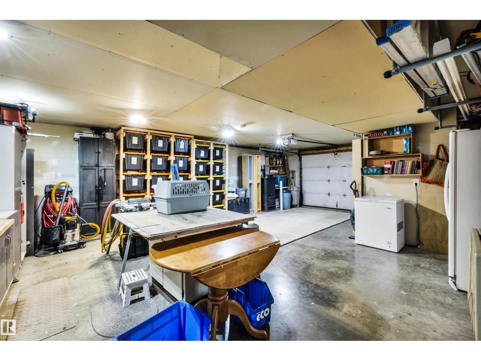 
          605 6St. Ross Haven
            <br/>
            <span>Rural Lac Ste. Anne County</span>
            , 
            <span>AB</span>
             <span>T0E1A0</span>
        