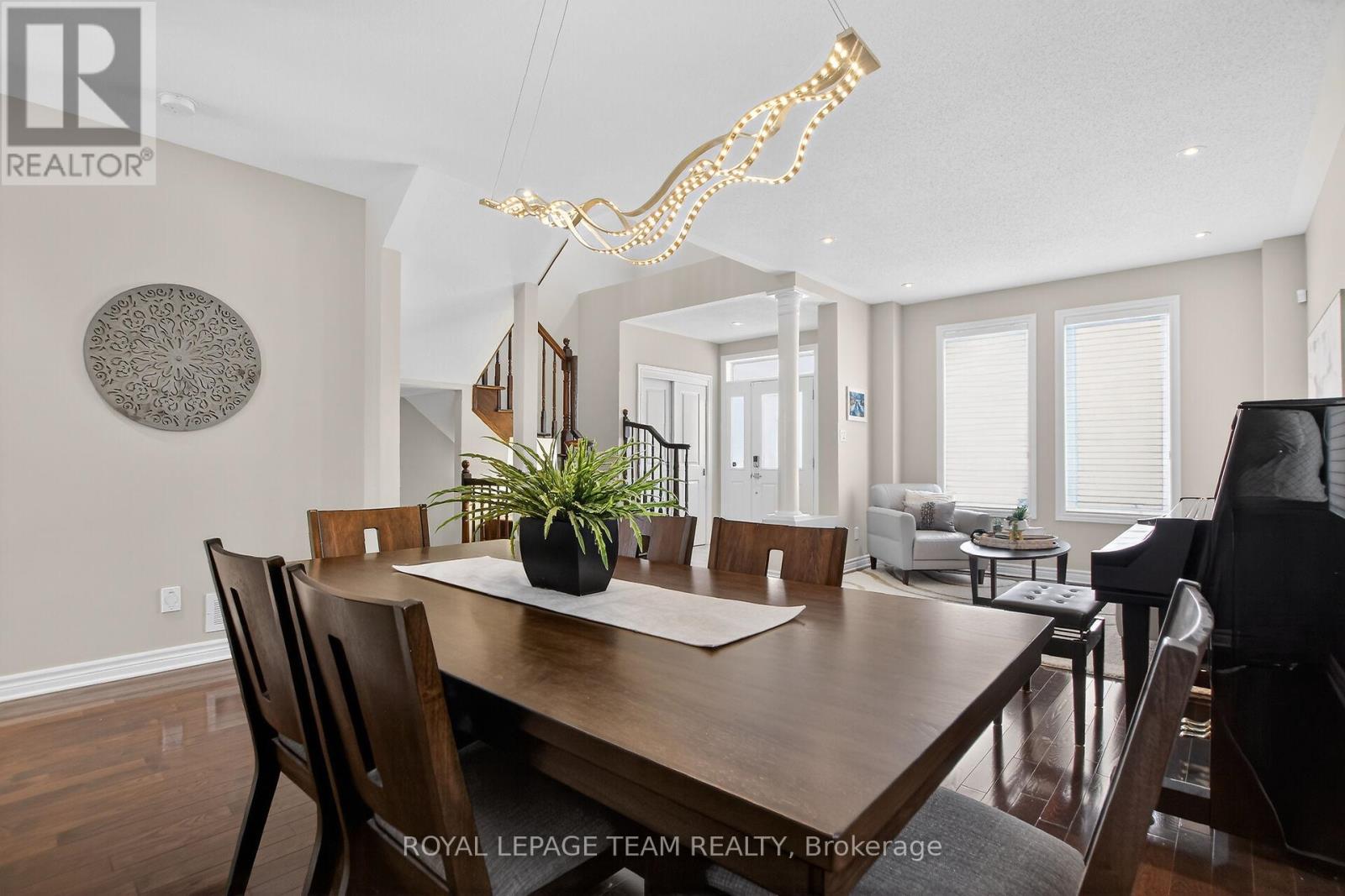379 LANGRELL CRESCENT - 10