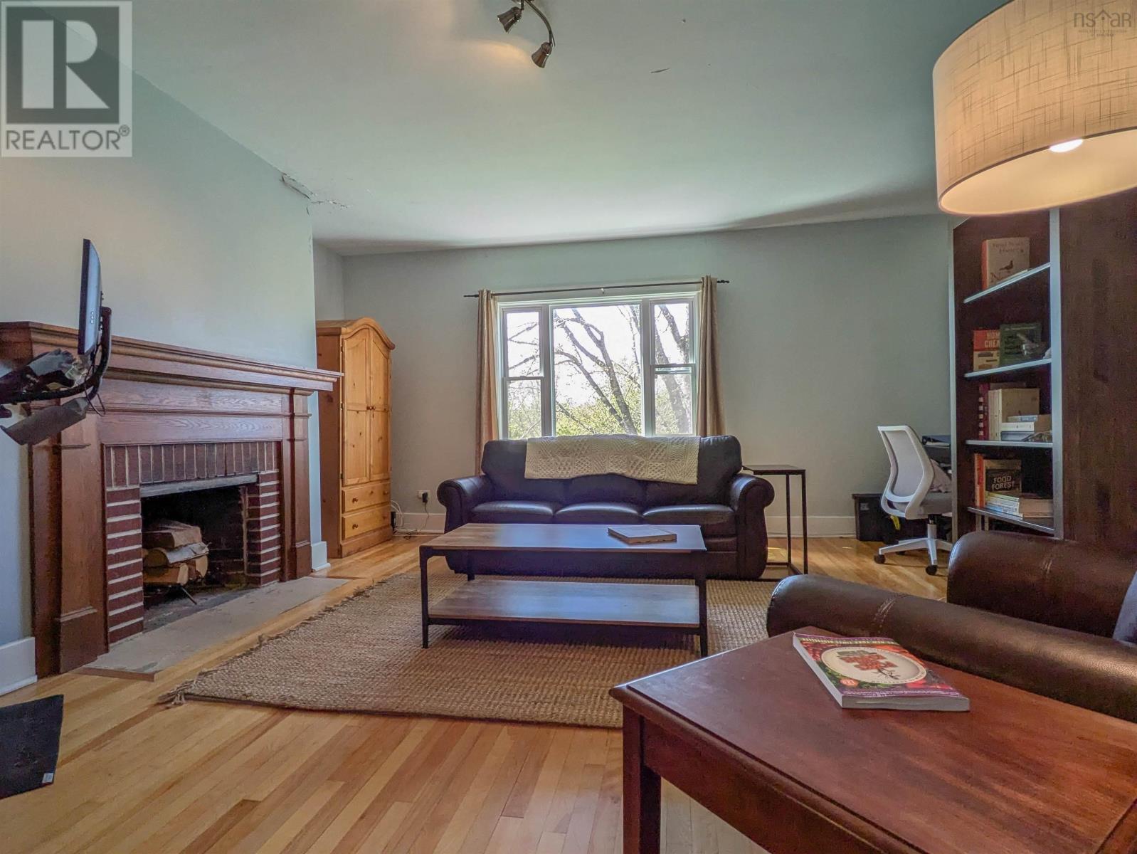 Property 33 of 34 of 789-791 Saint George Street