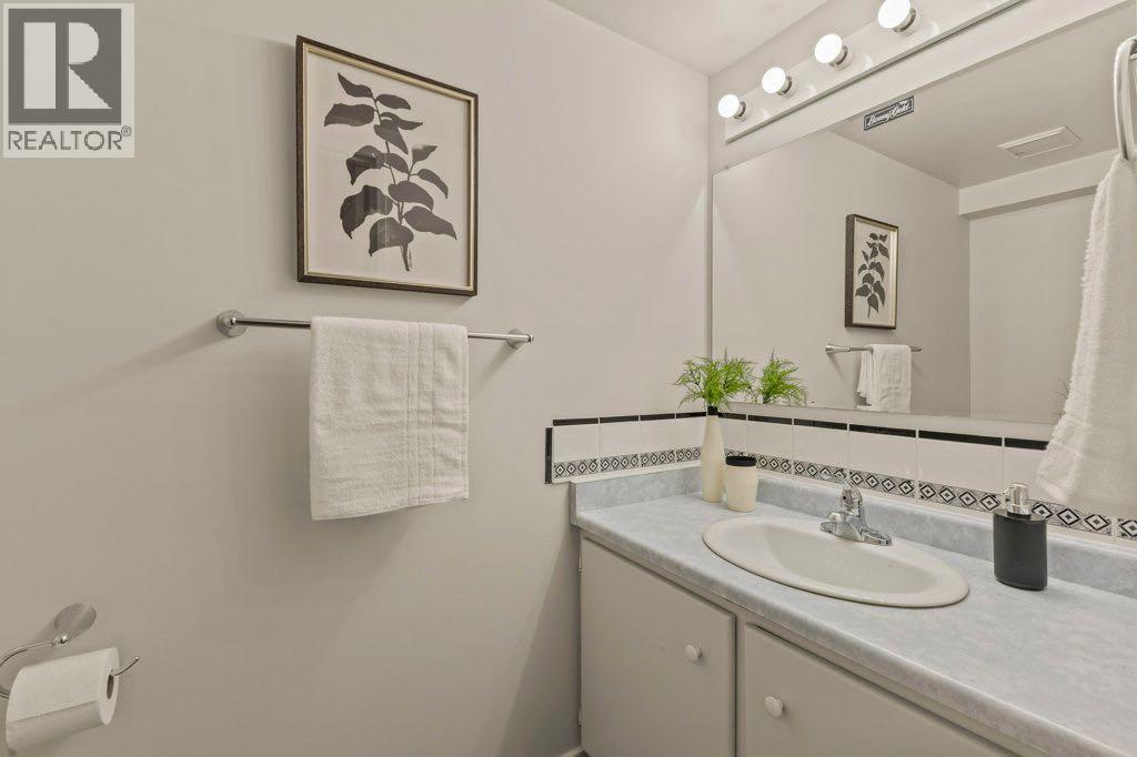 
          14 Sunnyside Place Southeast
            <br/>
            <span>Airdrie</span>
            , 
            <span>AB</span>
             <span>T4B1S4</span>
         - Photo 26