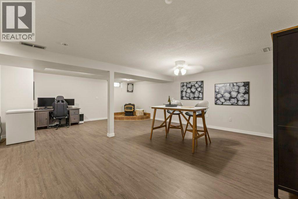 
          14 Sunnyside Place Southeast
            <br/>
            <span>Airdrie</span>
            , 
            <span>AB</span>
             <span>T4B1S4</span>
         - Photo 21