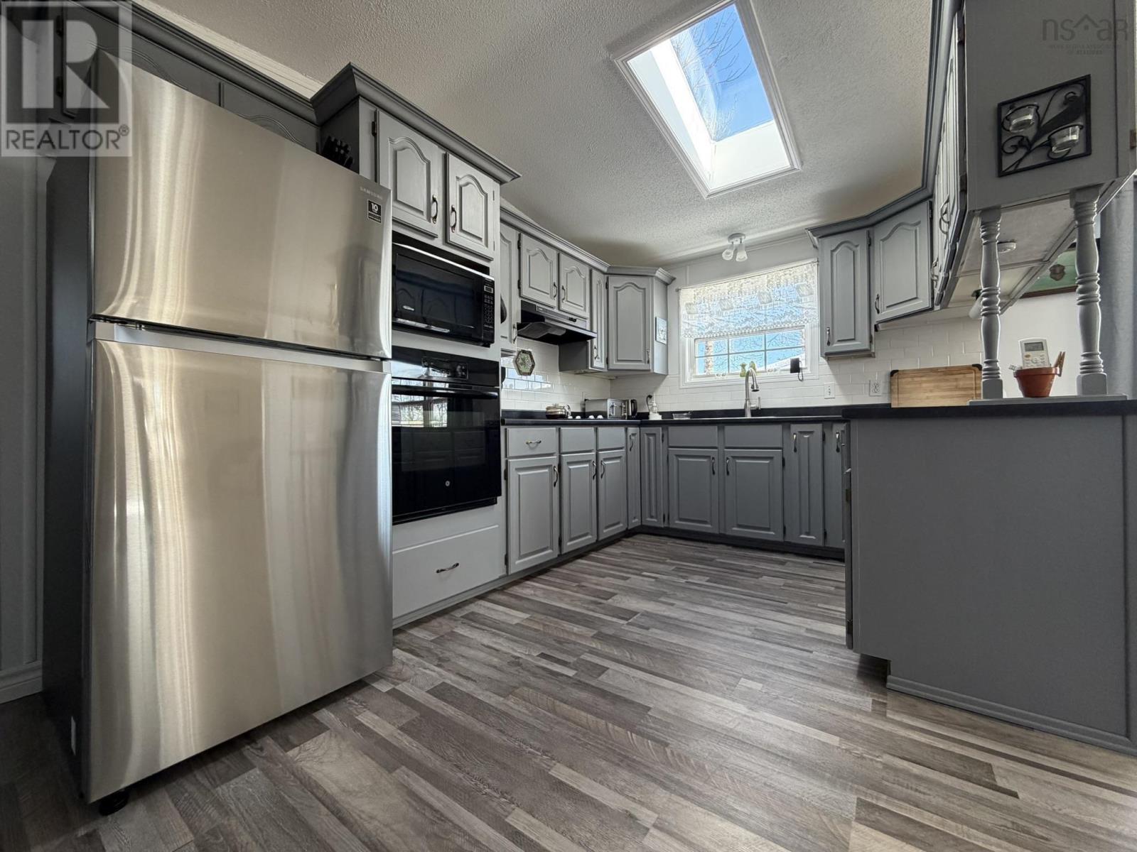 Property 12 of 32 of 18 Seventh Street