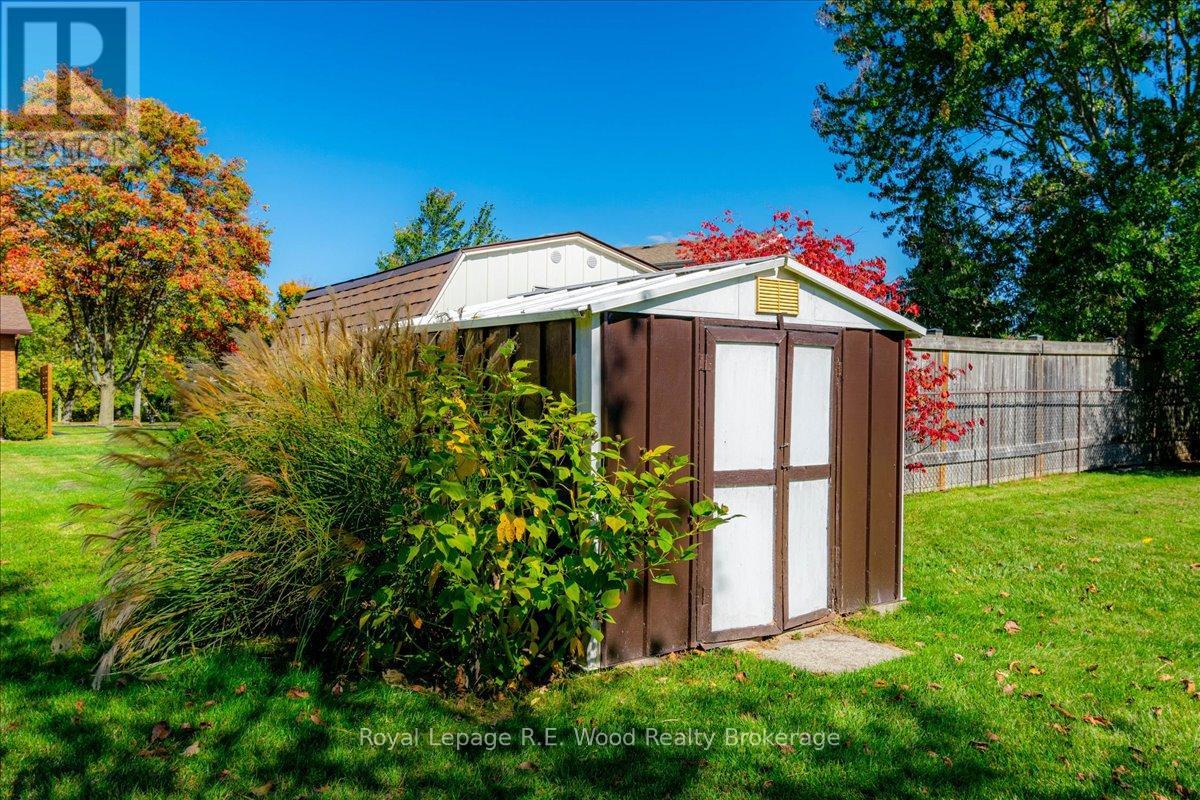 49 DEREHAM DRIVE - 14