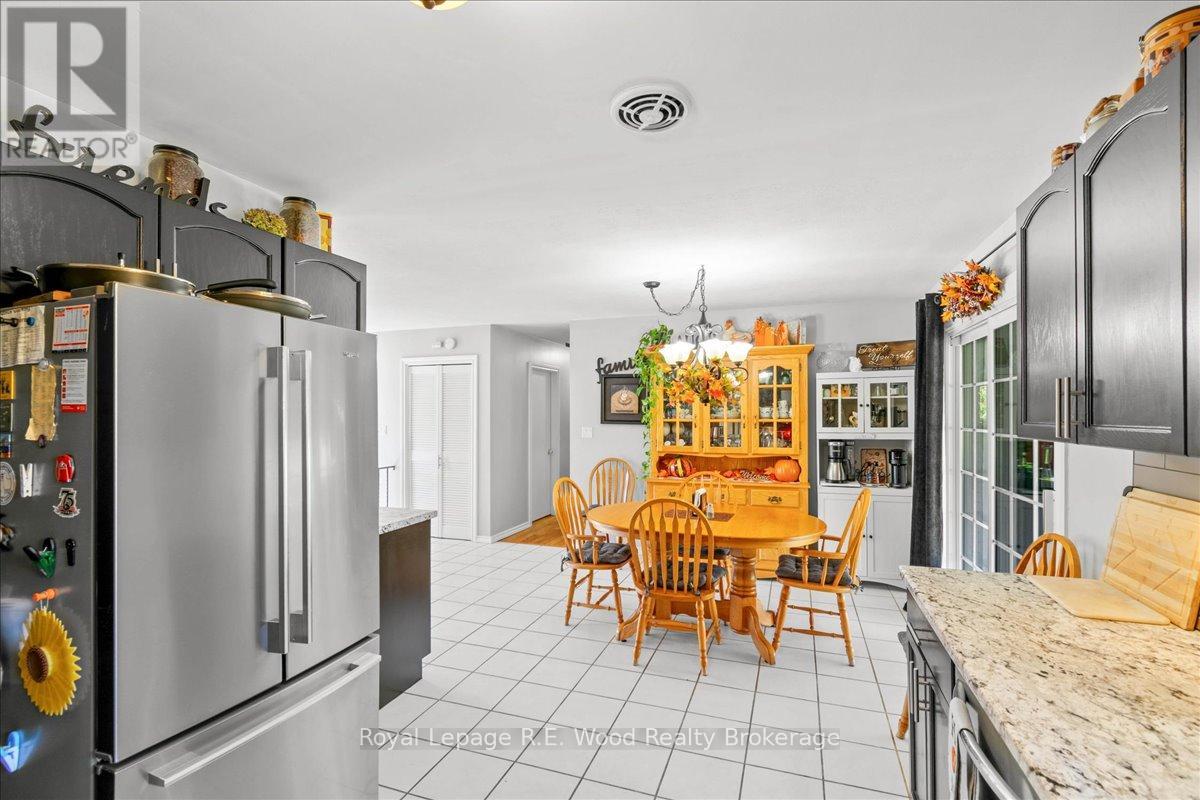4-bedroom home for sale at 49 DEREHAM DRIVE, Tillsonburg ON · photo 24 of 48