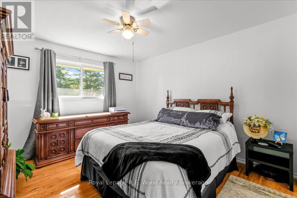 4-bedroom home for sale at 49 DEREHAM DRIVE, Tillsonburg ON · photo 25 of 48
