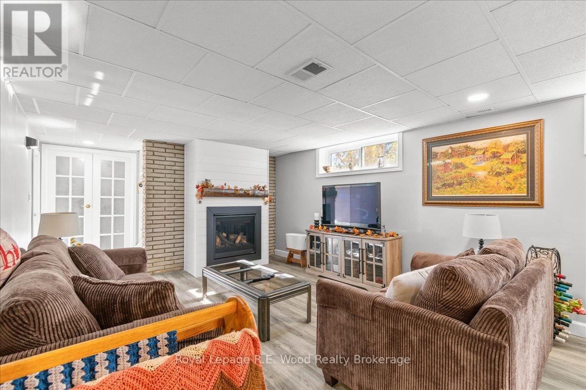 4-bedroom home for sale at 49 DEREHAM DRIVE, Tillsonburg ON · photo 33 of 48