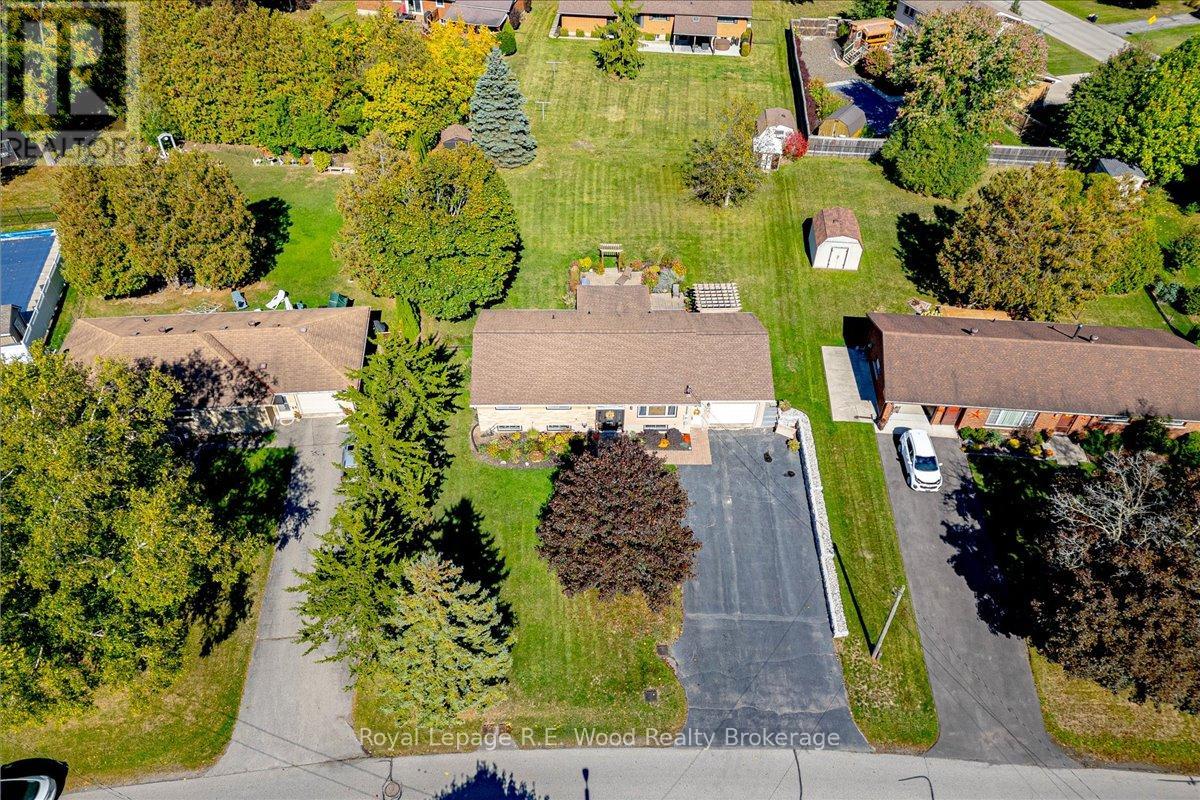 4-bedroom home for sale at 49 DEREHAM DRIVE, Tillsonburg ON · photo 42 of 48