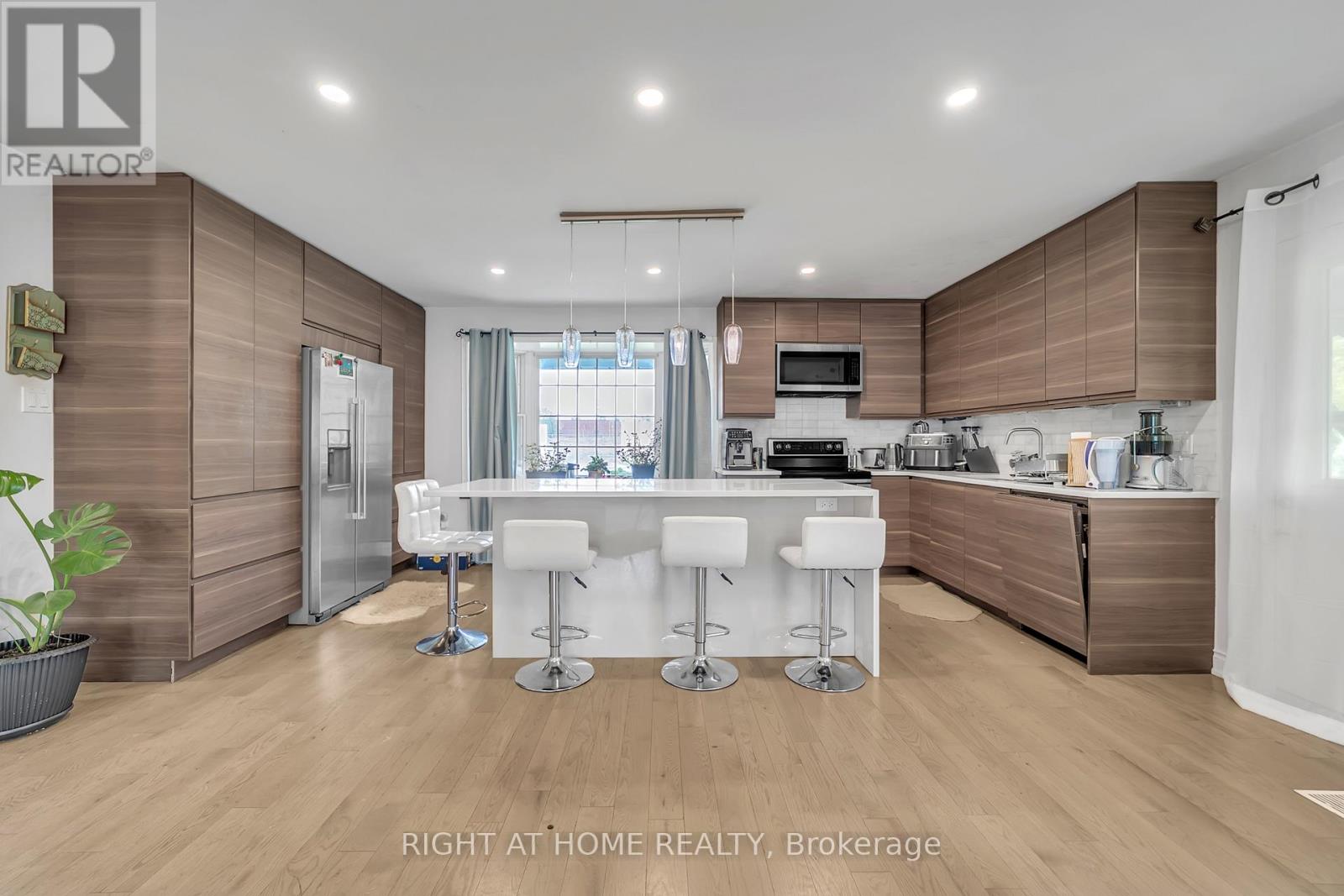 22 HAMILTON DRIVE - 15