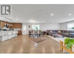 22 Hamilton Drive, Newmarket, ON L3Y3E8 Photo 12