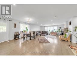 22 Hamilton Drive, Newmarket, ON L3Y3E8 Photo 21