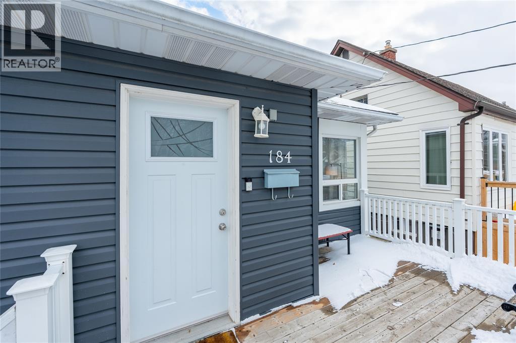 184 Gordon STREET - Photo 3 of 43, Sarnia, Ontario