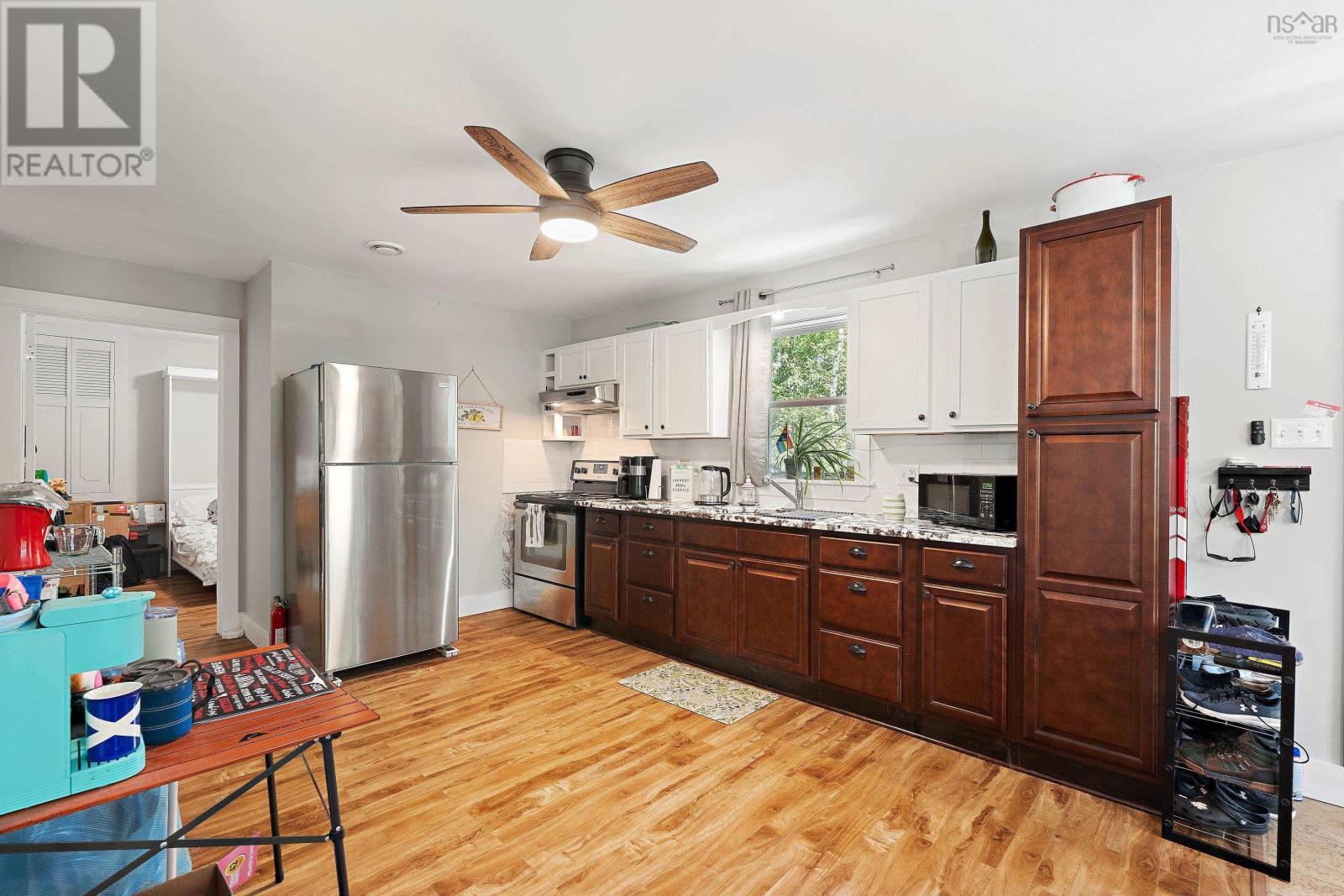 Property 23 of 41 of 421 Lake Drive