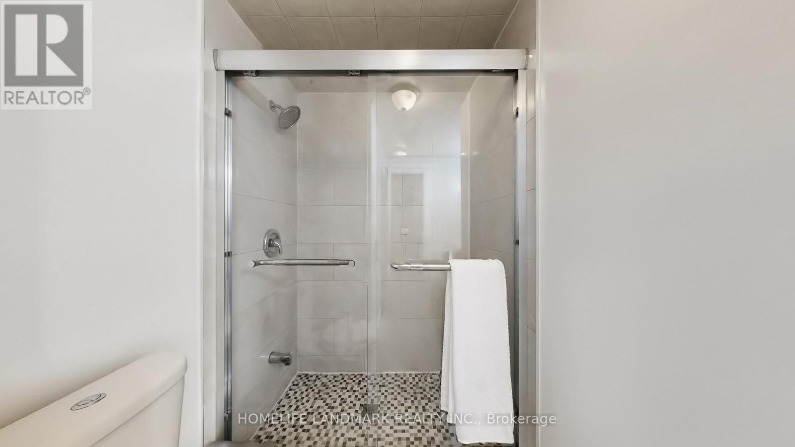 81 STIRLING CRESCENT - 36