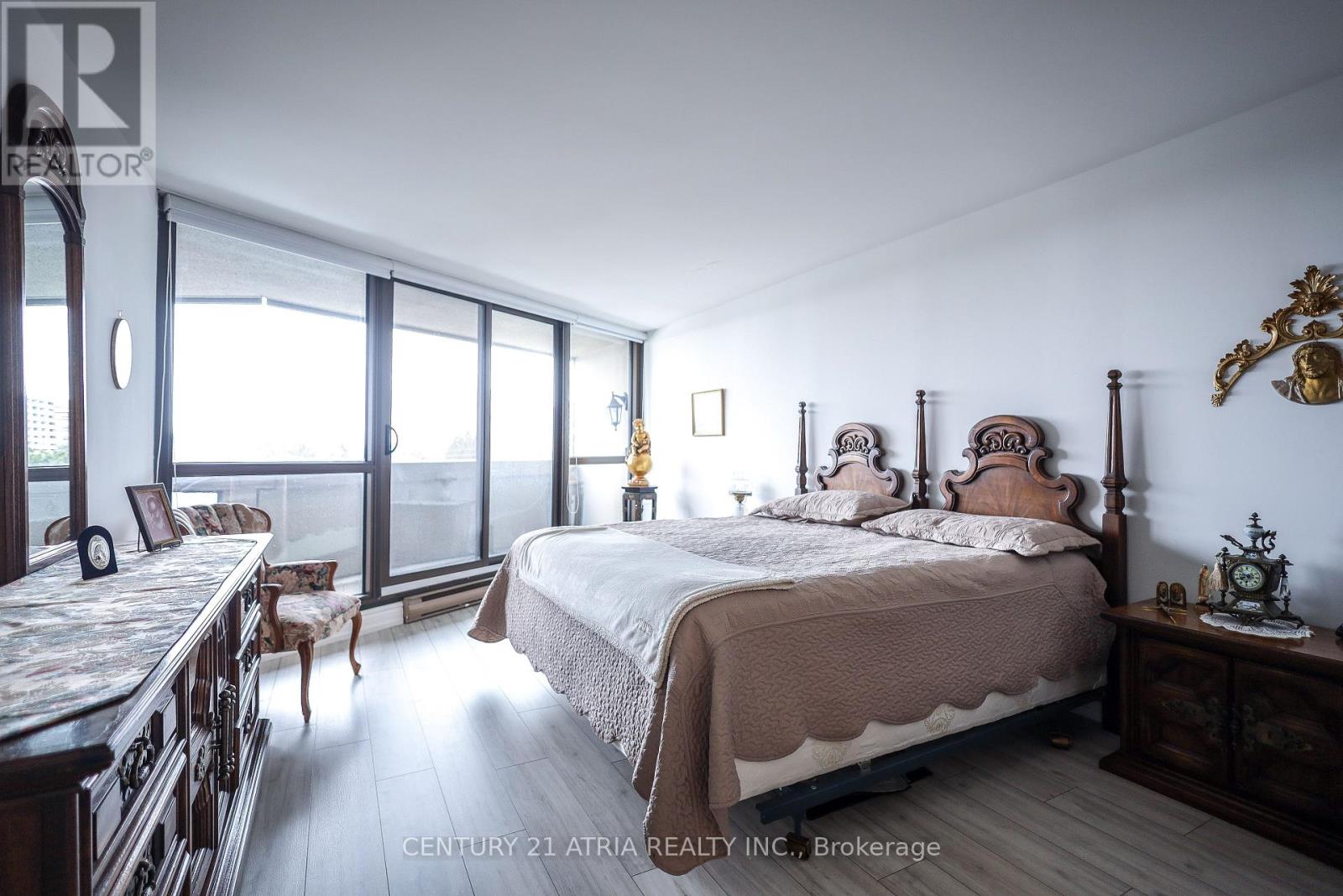 #603 2010 ISLINGTON AVENUE - 24