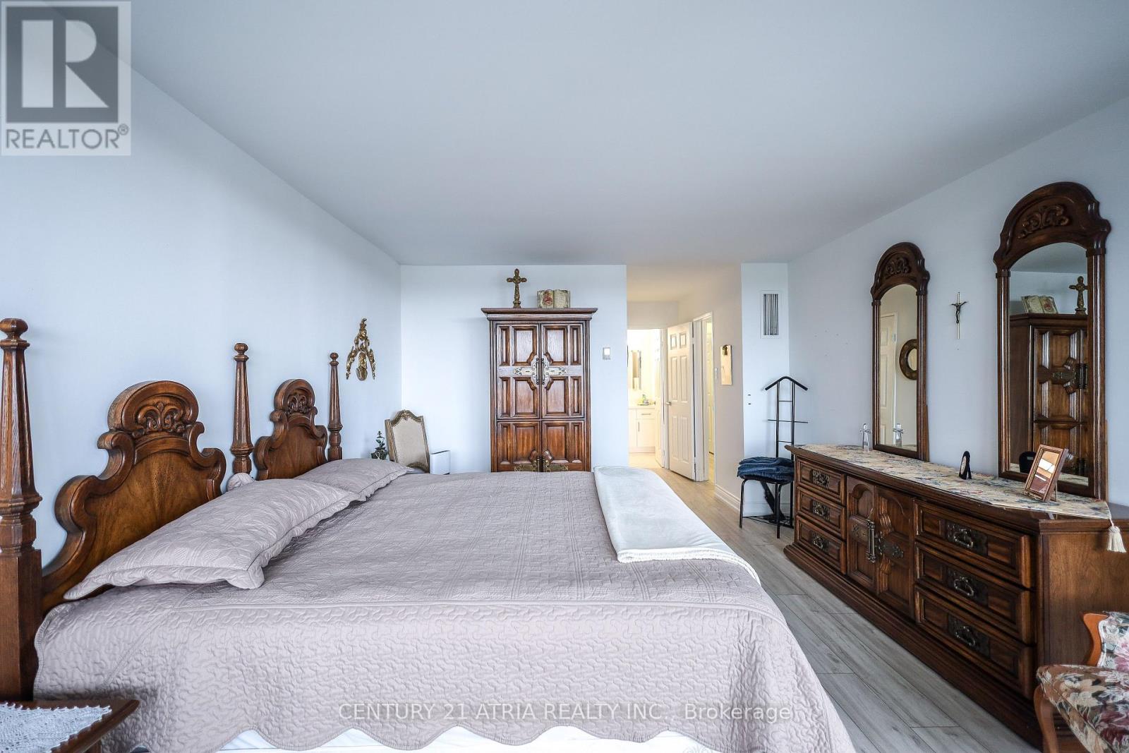 #603 2010 ISLINGTON AVENUE - 26