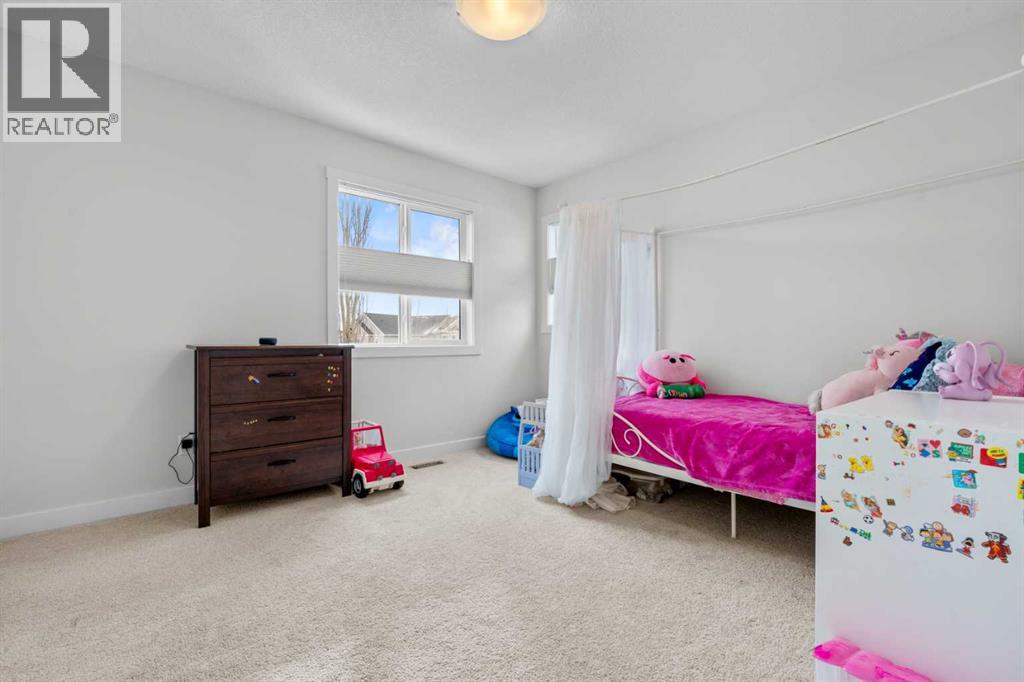 
          1331 Bayside Drive Southwest
            <br/>
            <span>Airdrie</span>
            , 
            <span>AB</span>
             <span>T4B3W8</span>
         - Photo 35