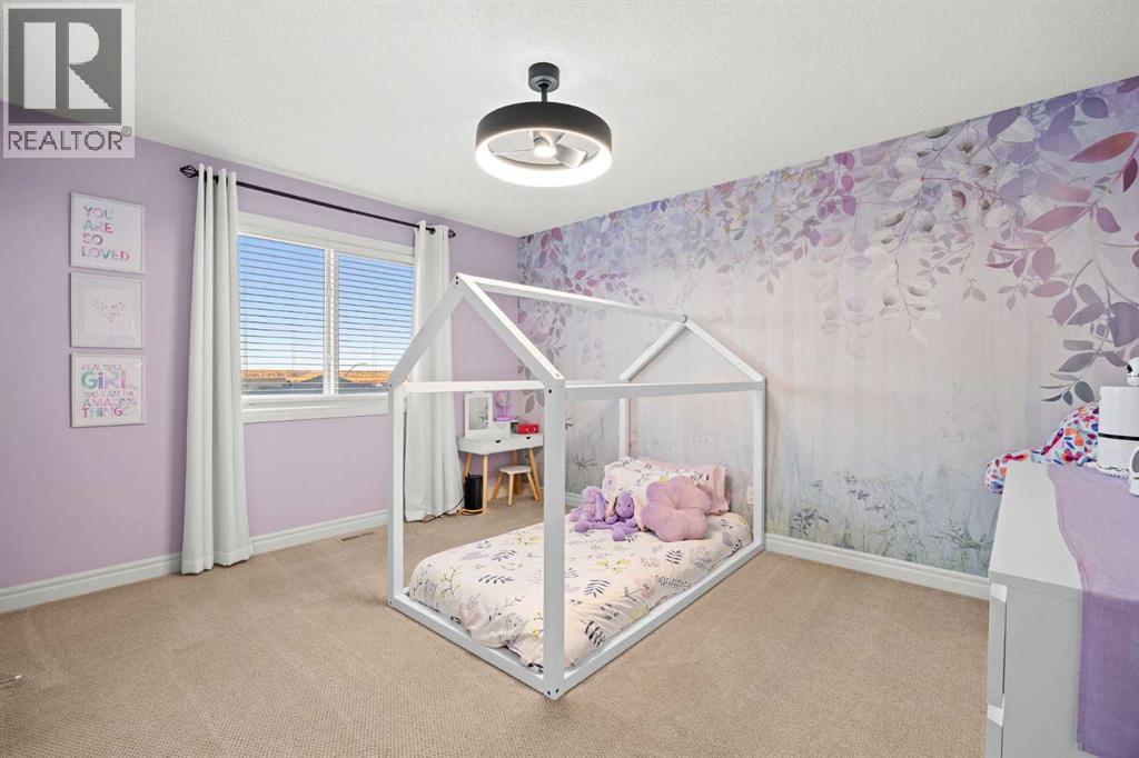 
          184 Cimarron Vista Way
            <br/>
            <span>Okotoks</span>
            , 
            <span>AB</span>
             <span>T1S0K3</span>
         - Photo 32